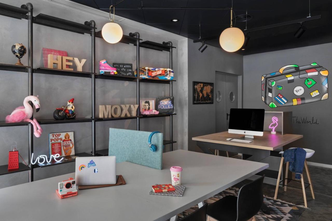 Hotel Moxy Bucharest Old Town Zewnętrze zdjęcie